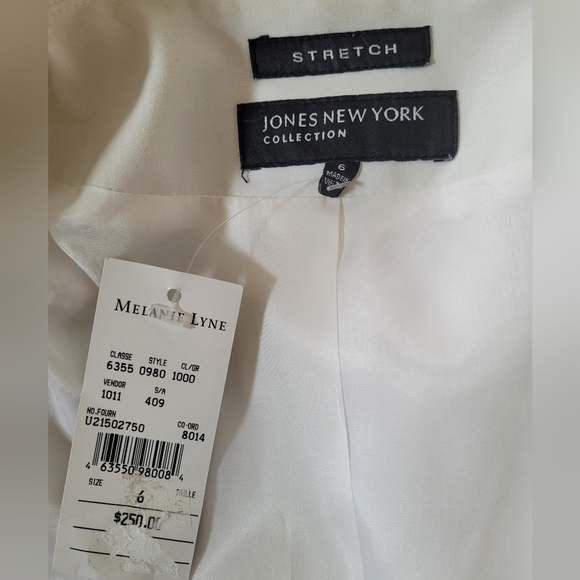 Jones New York White Blazer - Picture 2 of 3